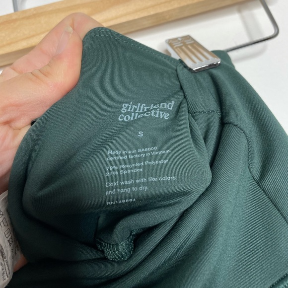 Girlfriend Collective Moss 23 3/4 HighRise Legging - Picture 6 of 8